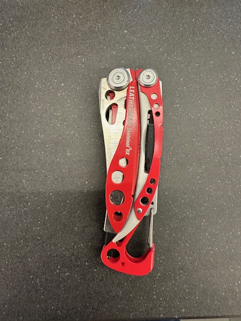 Compact and Versatile: The Leatherman Skeletool Rx in&nbsp;Action